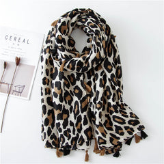 Warmer, langer Schal mit Leopardenmuster
