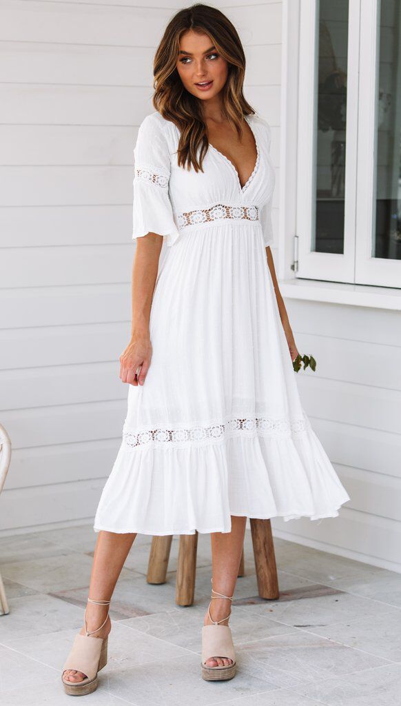 Midikleid aus Baumwollspitze mit V-Ausschnitt