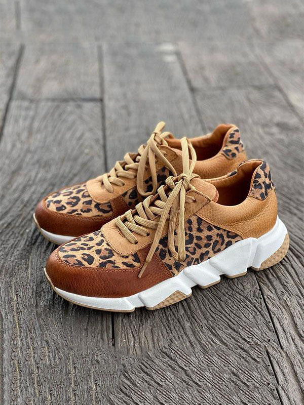 Sneaker mit Leopardenmuster