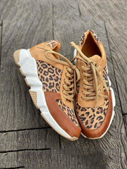 Sneaker mit Leopardenmuster