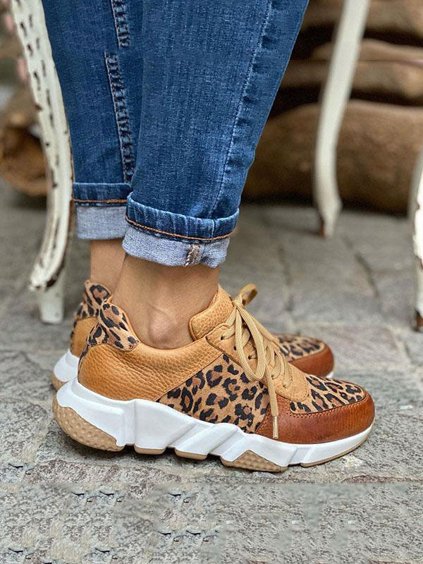 Sneaker mit Leopardenmuster
