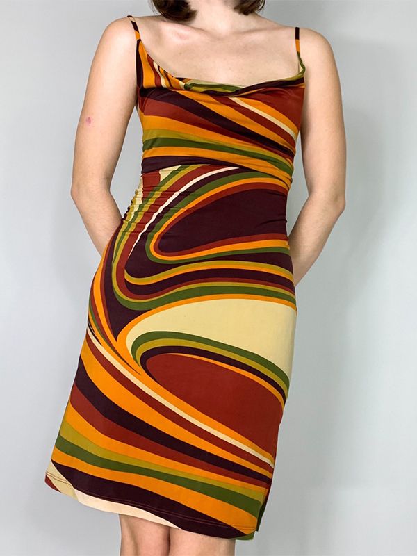 Gestreiftes Minikleid mit Schlitz und überkreuztem Rücken