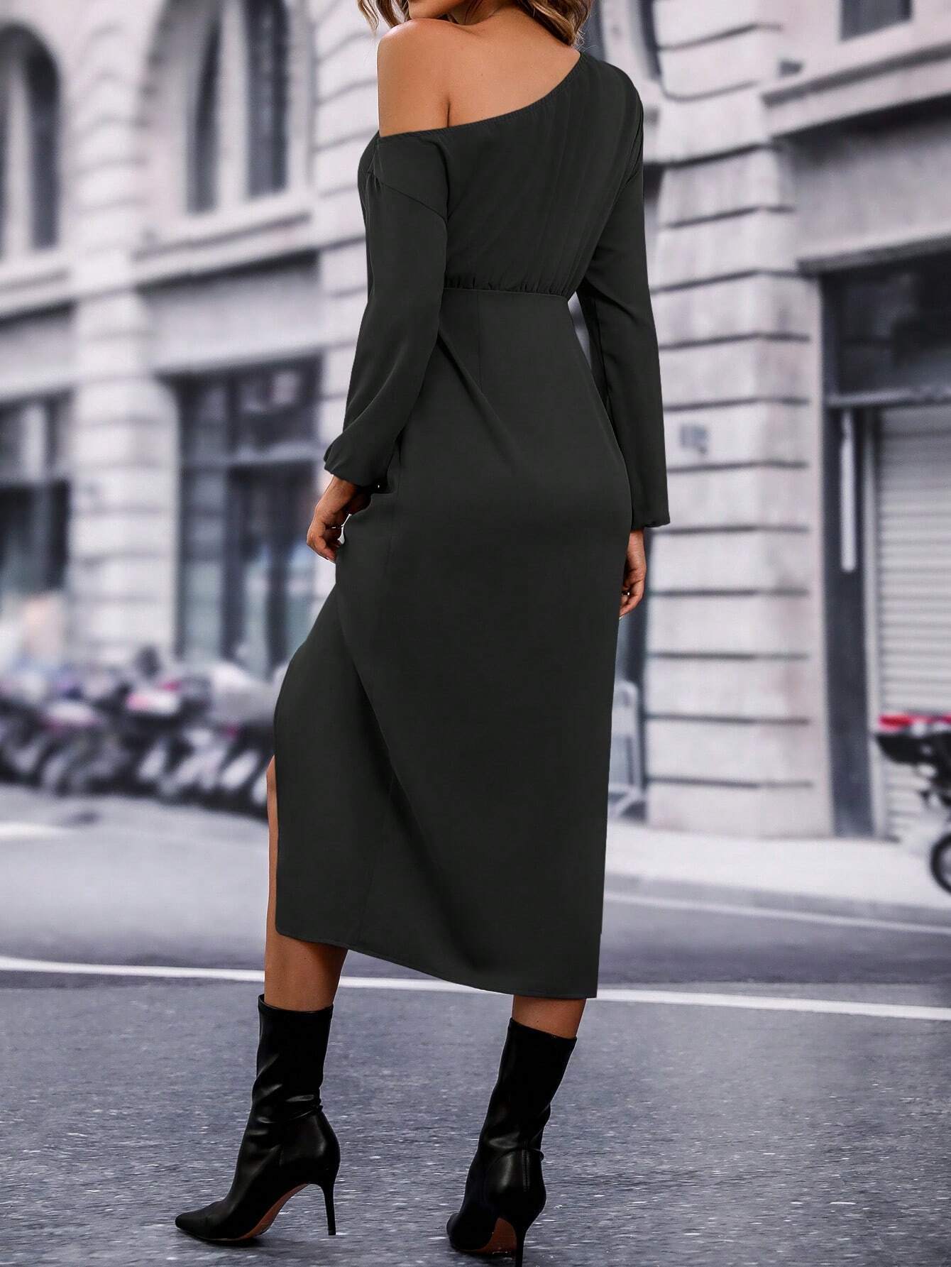 Off Shoulder Long Sleeve Ruched Solid Color Midi Dresses