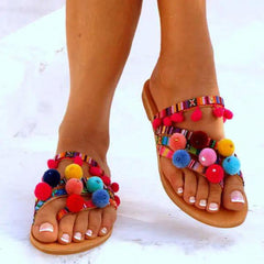Hausschuhe mit Früchten und Pom Poms 