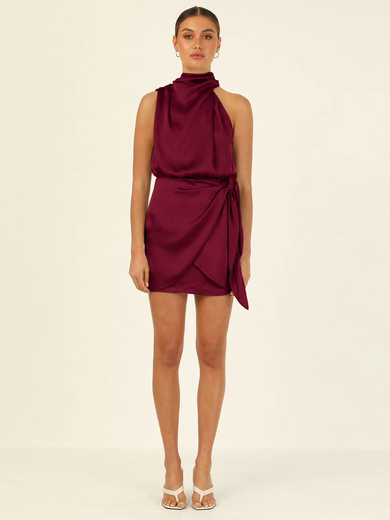 Elegantes, plissiertes Minikleid aus Satin
