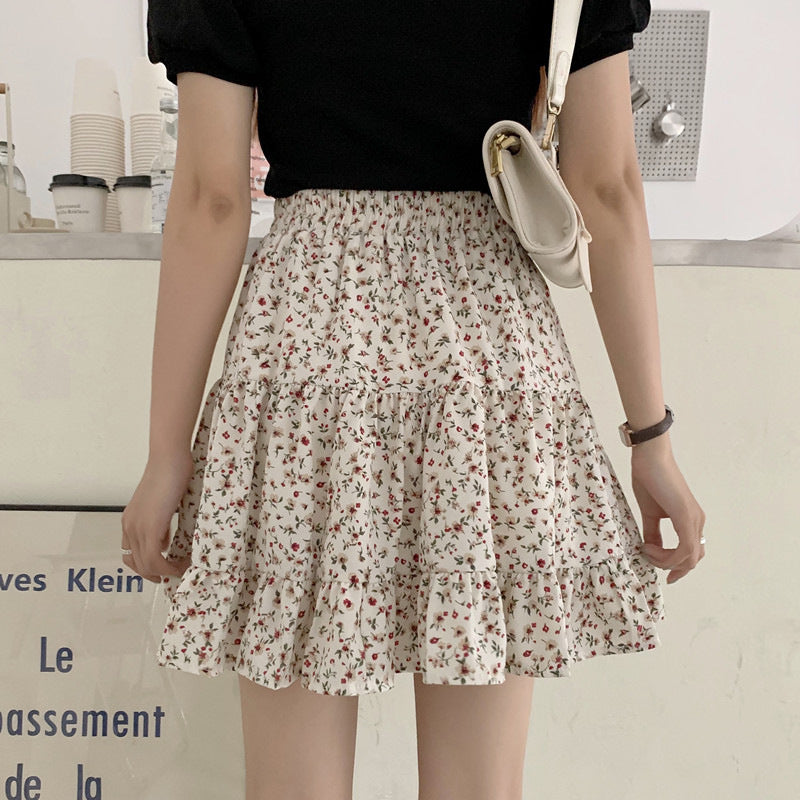 Versa Shorts mit Blumenmuster und Rüschen - Taupe 