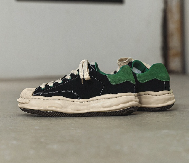 Robuste Herren-Sneaker mit Zehenschutzkappe