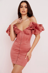 Trägerloses Kleid aus Satin mit Rüschen in Rosa