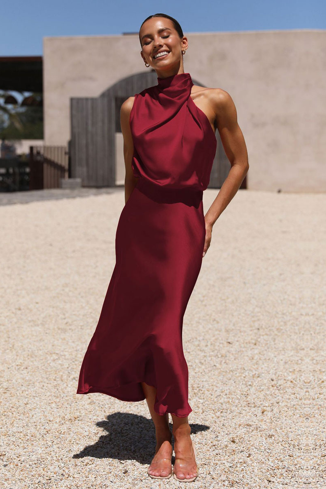 Neckholder-Brautjungfernkleid aus Satin mit ärmellosem Schnitt