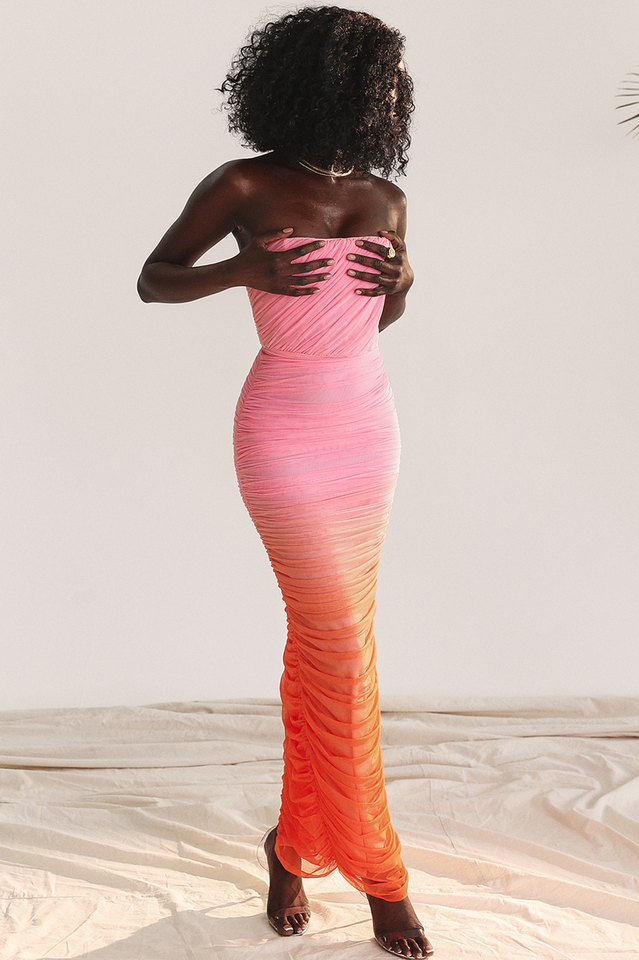 Saphirblaues, plissiertes Maxikleid mit Ombre-Muster