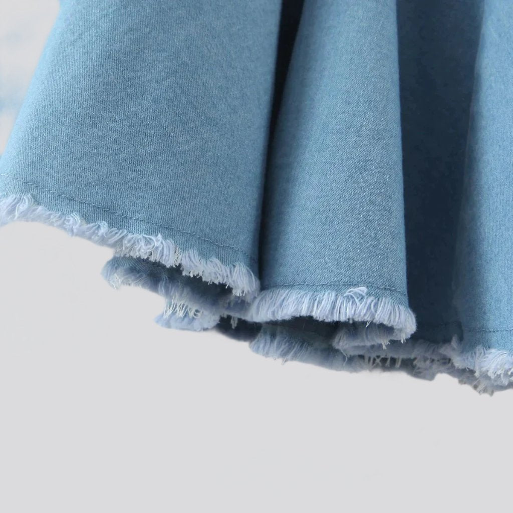 Sleeveless light wash jean dress for ladies