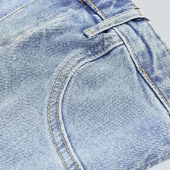 Trägerloses Jeanskleid in heller Waschung