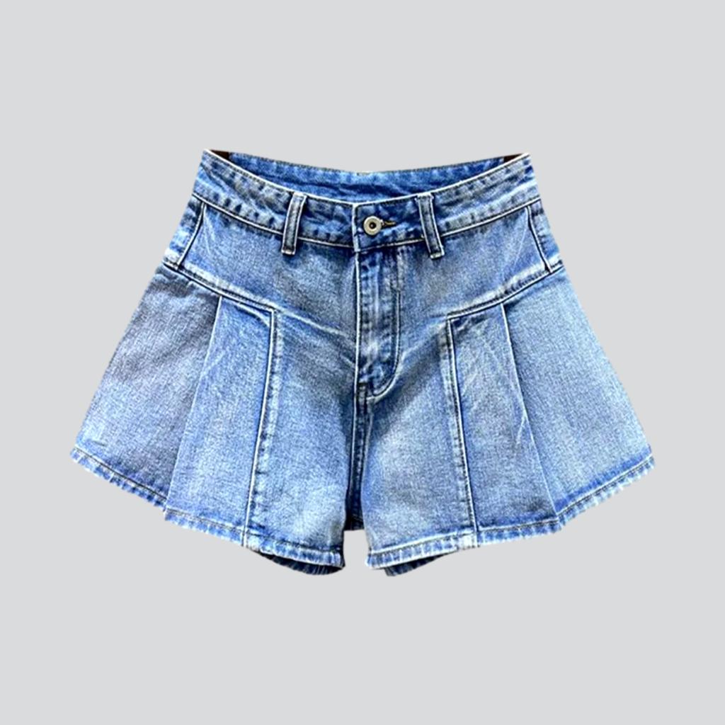 Pleated legs color denim shorts