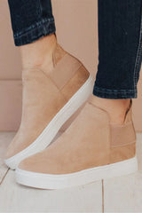 Stiefelette mit Keilabsatz