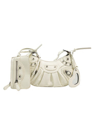 Schultertasche mit Nieten
