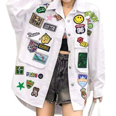 Jeansjacke mit Allover-Patches