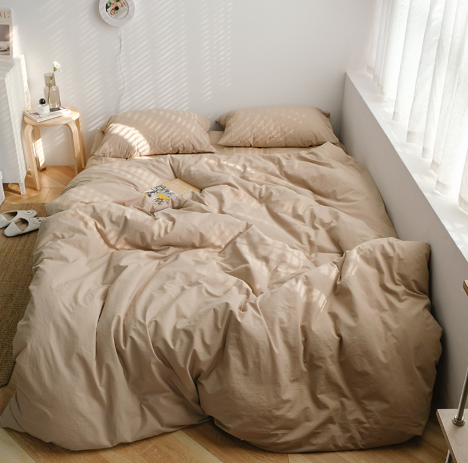 Earth Tone Bedding Set - Gray