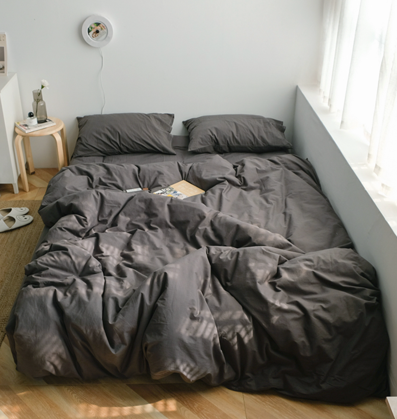 Earth Tone Bedding Set - Gray