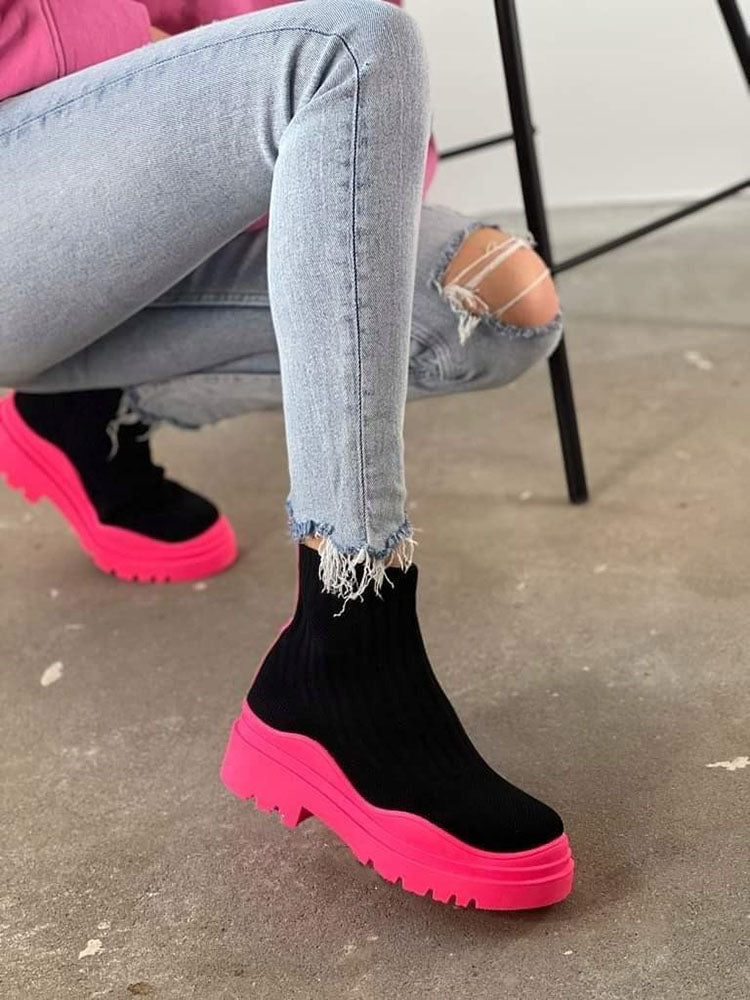 Strickstiefel mit Plateau und runder Spitze