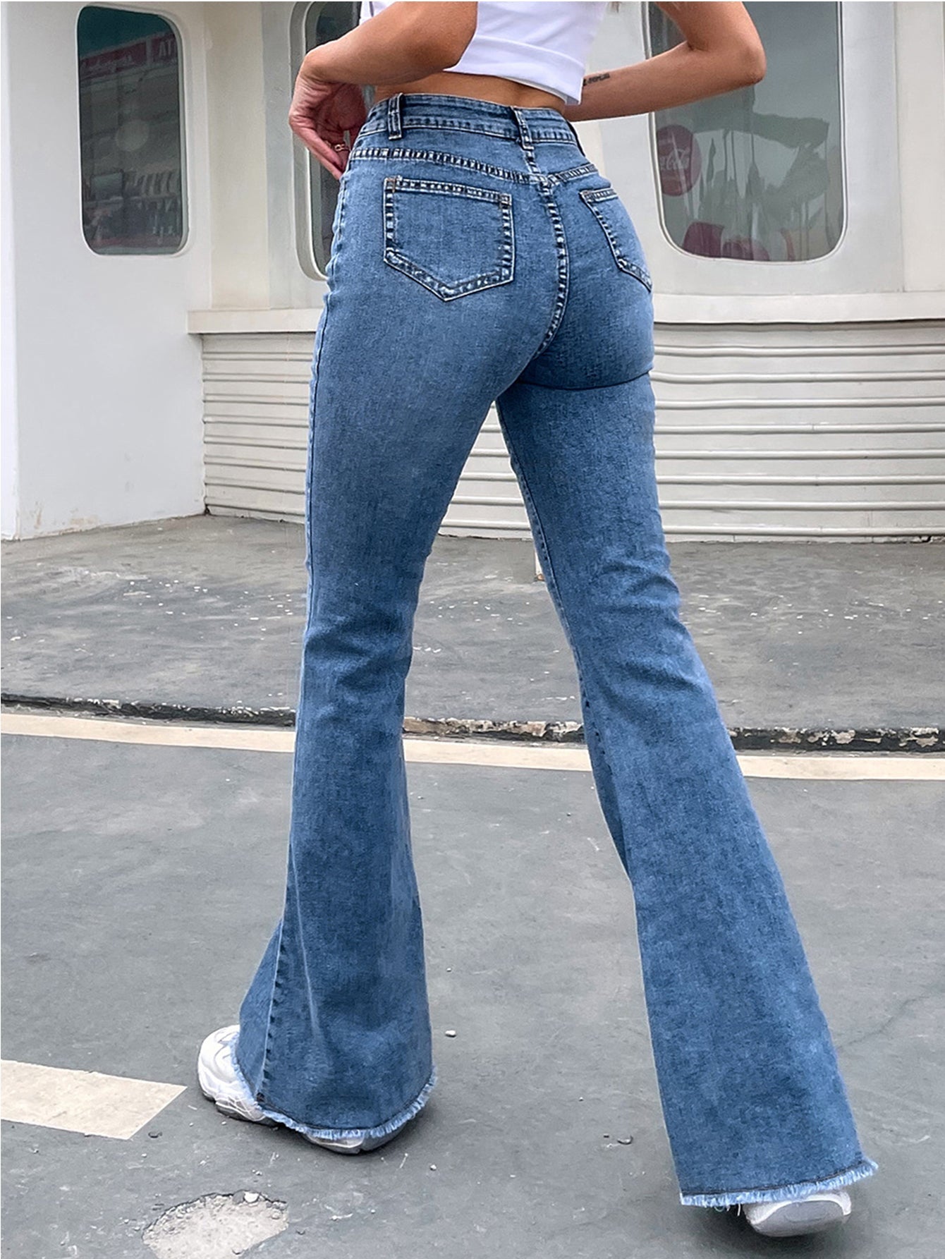 Stretch High-rise Raw Hem Flare Jeans Sai Feel