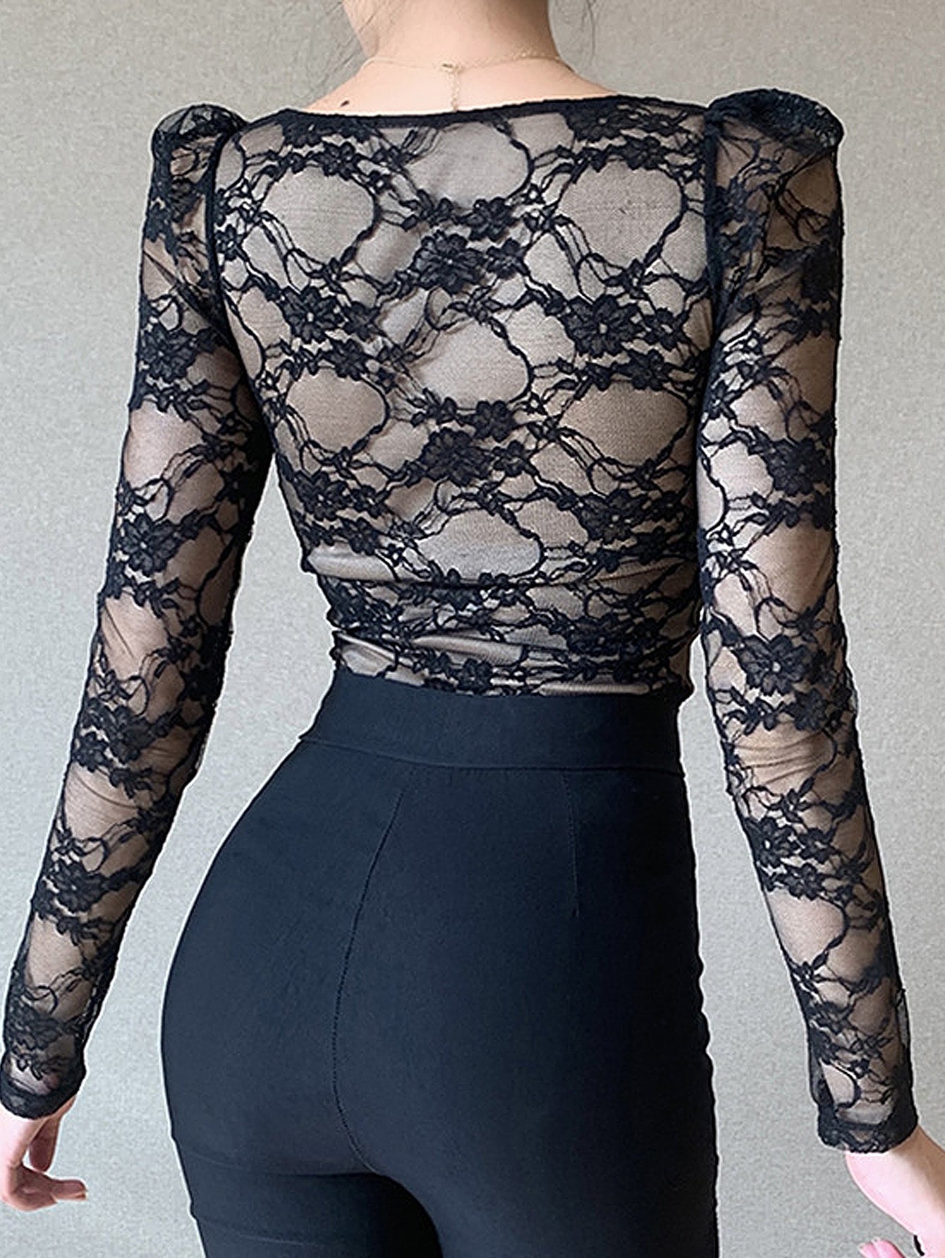 Women Lace Floral Bralette Top Deep V-Neck Tank Tops Crop Top with Bra