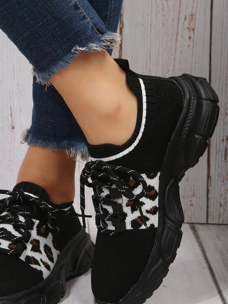 Sneakers mit Leopardenmuster und Patchwork