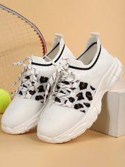 Sneakers mit Leopardenmuster und Patchwork