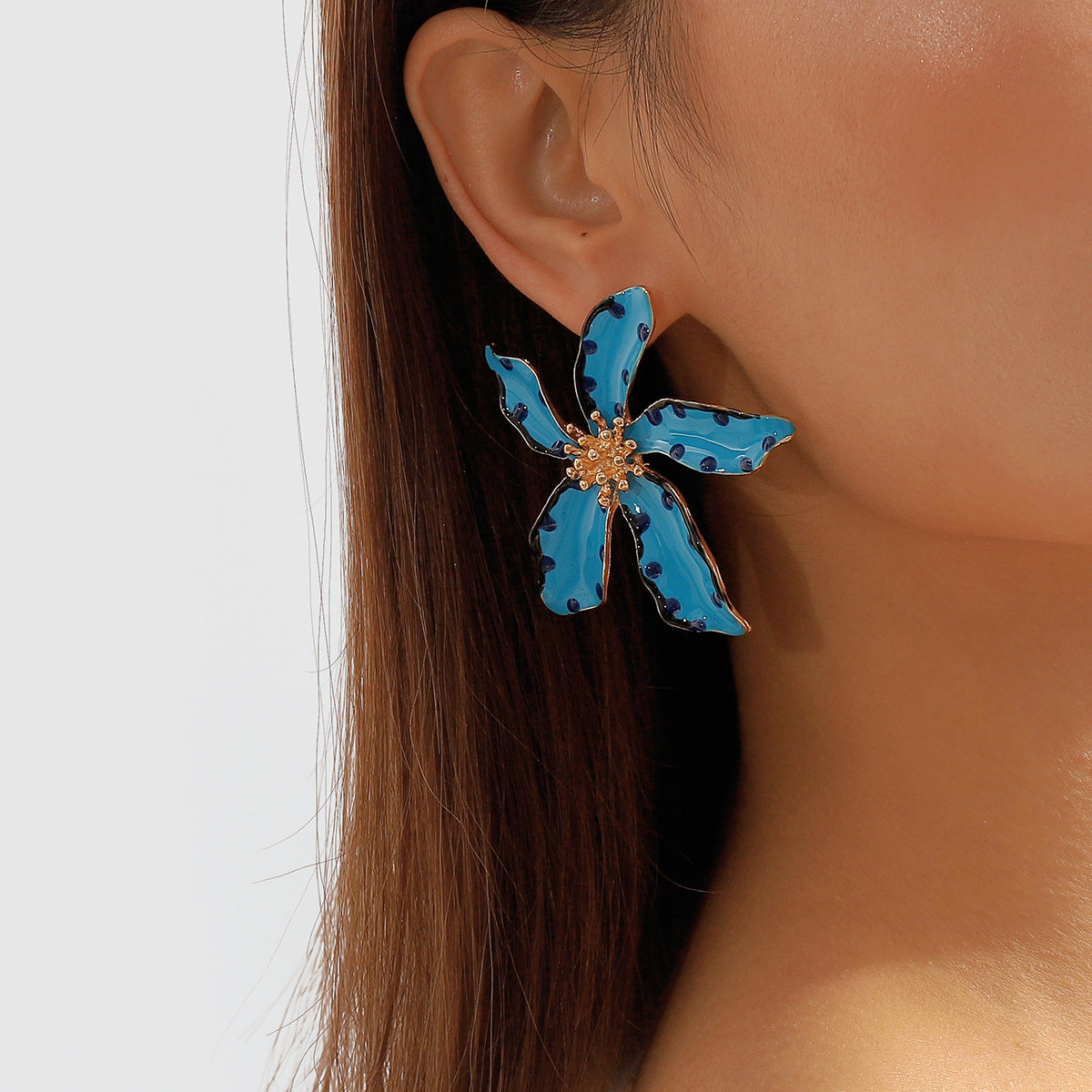 Flower Wave Point Earrings