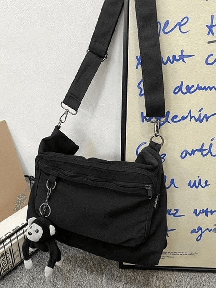 Vintage-Umhängetasche mit Cartoon-Anhänger