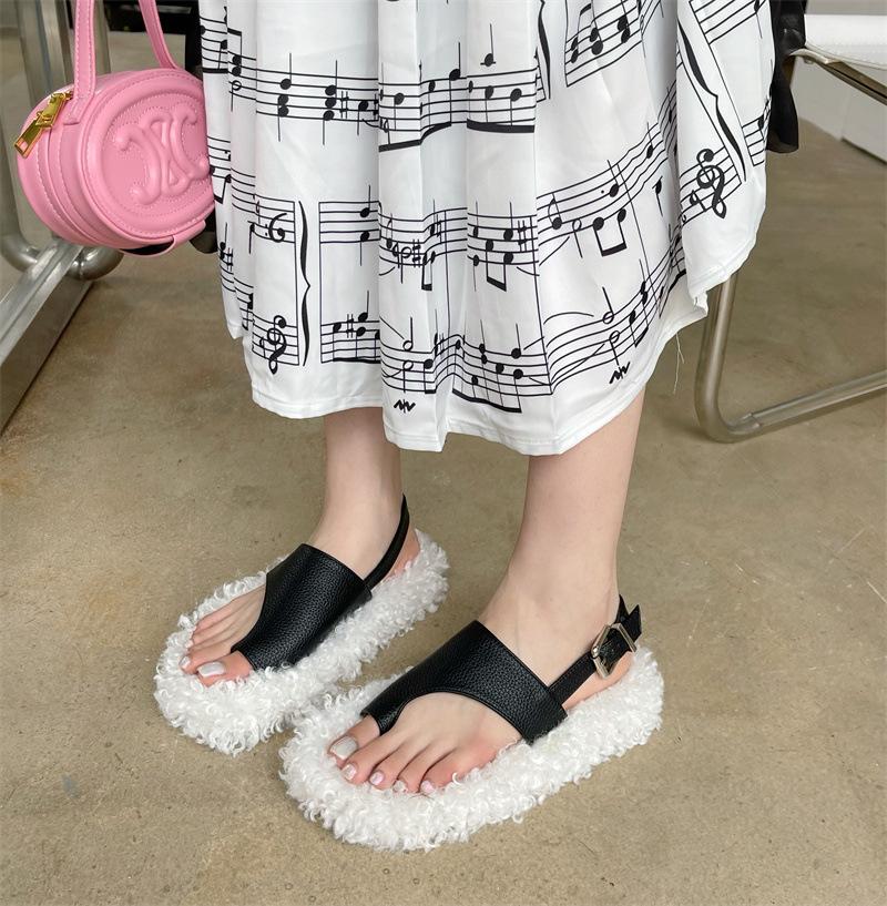 NewThick Bottom Fashionable Clip Toe Sandals Newgew