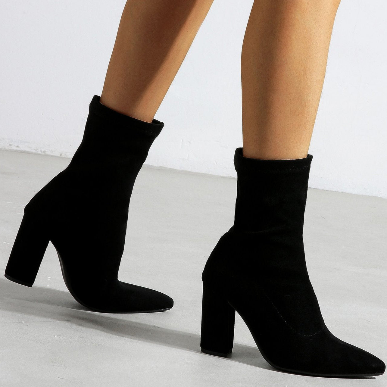 Chunky Heels Pointed Toes Suede Short Boots Newgew