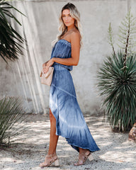 Ocean Breeze – Trägerloses Maxikleid mit Batikmuster und hohem Bund