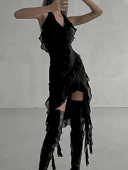 Neckholder-Minikleid mit Rüschenbesatz