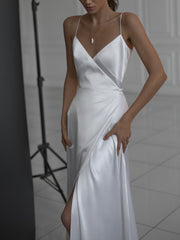 Elegantes Sling-Abendkleid mit V-Ausschnitt 