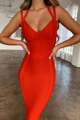 Einzigartiges Neckholder-Bandage-Cocktailkleid in Midilänge mit figurbetontem Schnitt - Rot