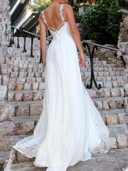 Langes Kleid mit V-Ausschnitt und Spitze