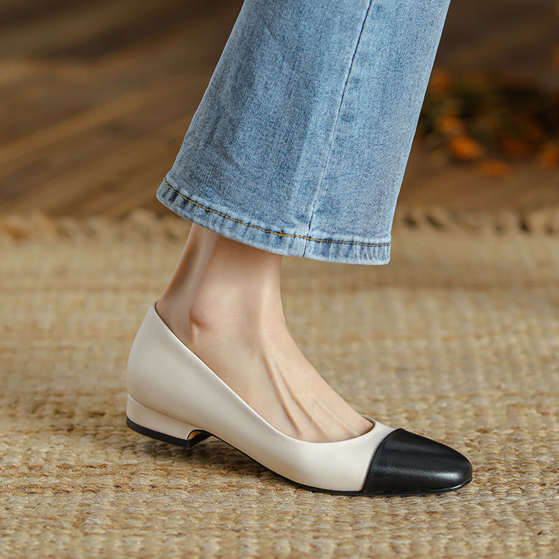 Göttliche flache Schuhe aus echtem Leder mit Kappe und niedrigem Absatz
