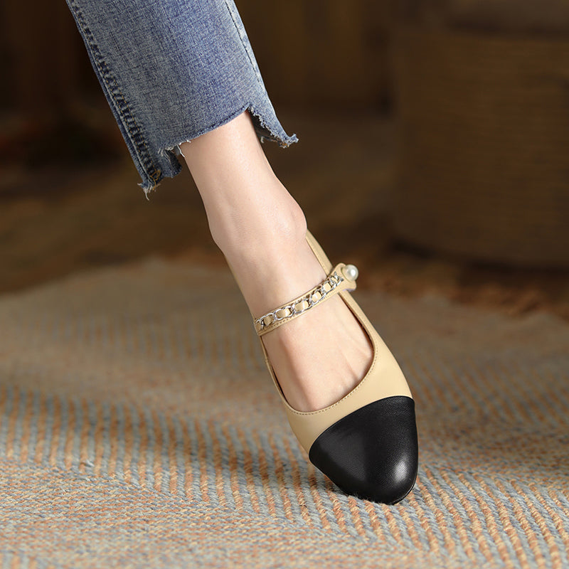 Daphne – Mary Janes mit Kappe und Kette