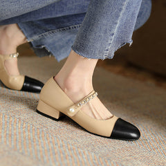 Daphne – Mary Janes mit Kappe und Kette