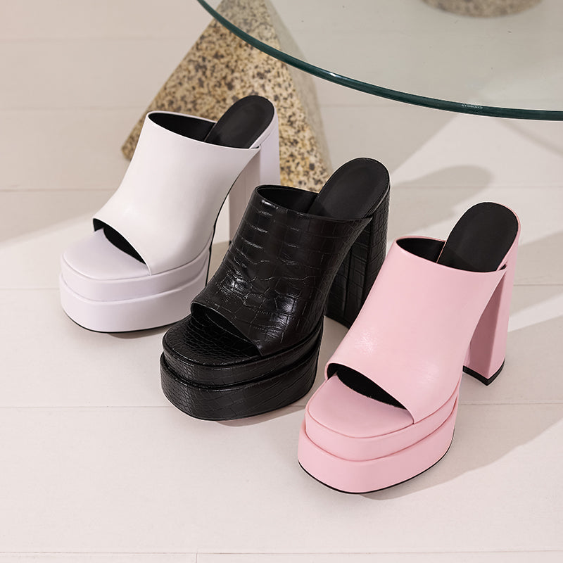 Cora Plateau-Pantoletten mit Peep-Toe und hohem Absatz in Schwarz