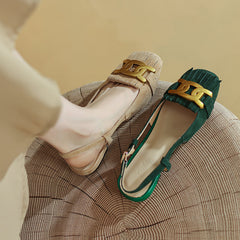 Daliyah – Slingback-Schuhe aus Wildleder mit Quaste und Kette