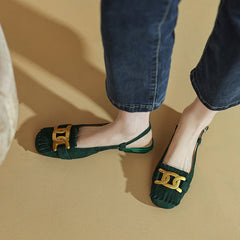 Daliyah – Slingback-Schuhe aus Wildleder mit Quaste und Kette