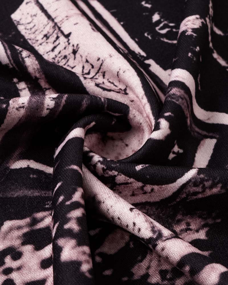 Umbriel – Oversize-T-Shirt mit Grunge-Grafik im Totenkopf-Stil